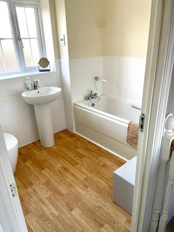 Stunning Large Detached Gloucester, 4 Beds, 3 Bedroom, 2 Bathroom Property, Nr Chelt, The Docks And Quays Sleeps 6 Zewnętrze zdjęcie