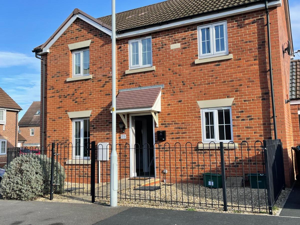 Stunning Large Detached Gloucester, 4 Beds, 3 Bedroom, 2 Bathroom Property, Nr Chelt, The Docks And Quays Sleeps 6 Zewnętrze zdjęcie