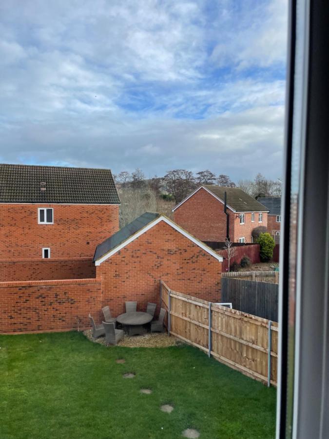 Stunning Large Detached Gloucester, 4 Beds, 3 Bedroom, 2 Bathroom Property, Nr Chelt, The Docks And Quays Sleeps 6 Zewnętrze zdjęcie