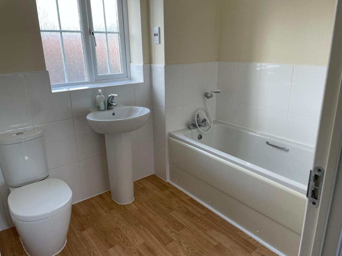 Stunning Large Detached Gloucester, 4 Beds, 3 Bedroom, 2 Bathroom Property, Nr Chelt, The Docks And Quays Sleeps 6 Zewnętrze zdjęcie