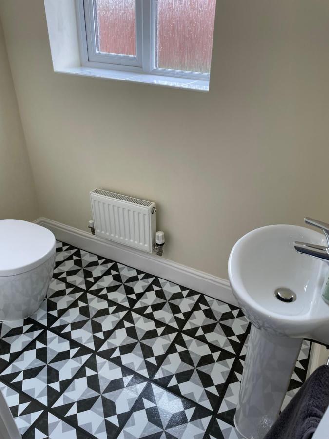 Stunning Large Detached Gloucester, 4 Beds, 3 Bedroom, 2 Bathroom Property, Nr Chelt, The Docks And Quays Sleeps 6 Zewnętrze zdjęcie