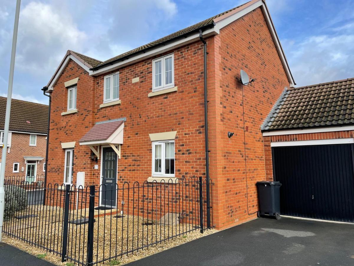 Stunning Large Detached Gloucester, 4 Beds, 3 Bedroom, 2 Bathroom Property, Nr Chelt, The Docks And Quays Sleeps 6 Zewnętrze zdjęcie